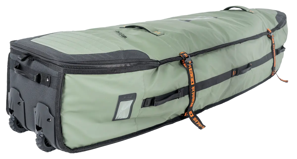 FCS TRAVEL 4 WHEELY BOARDBAG