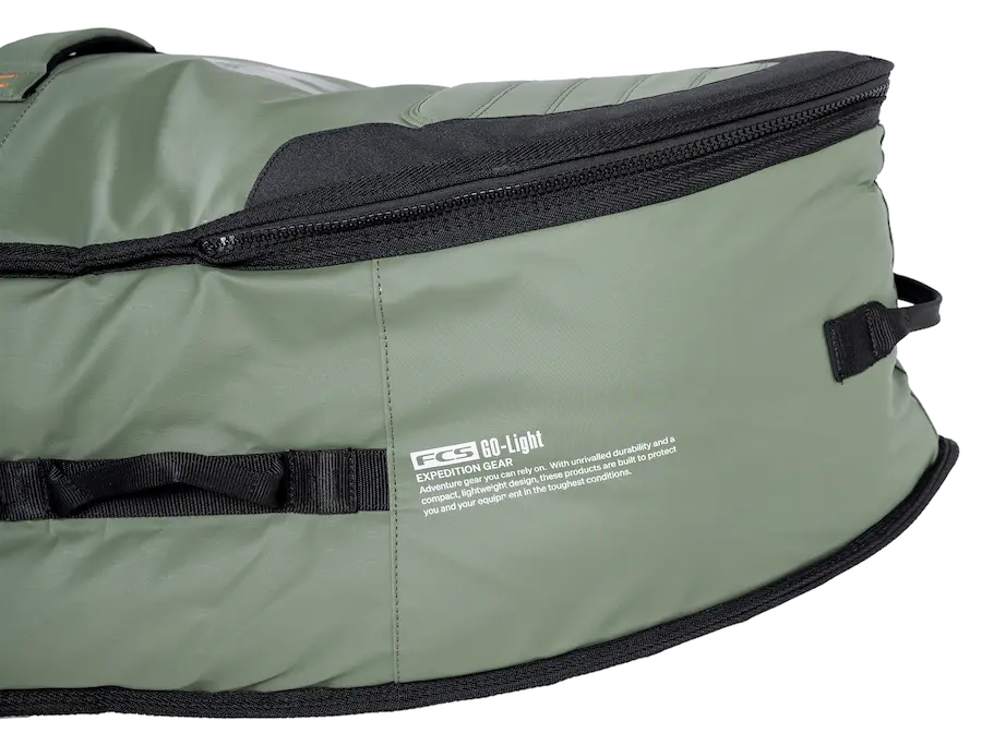 FCS TRAVEL 4 WHEELY BOARDBAG